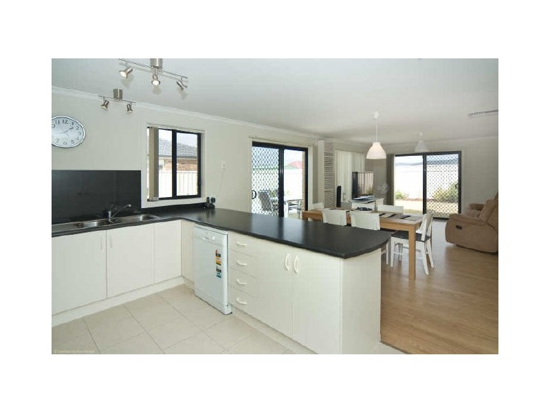 6 Bayside Avenue, Aldinga Beach SA 5173
