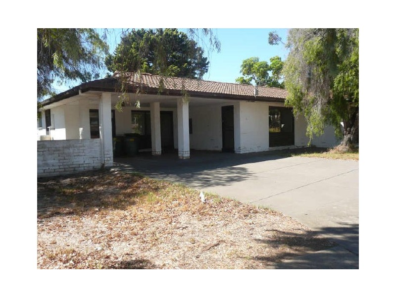 1 and 2/1 Hunt Cres, Christies Beach SA 5165