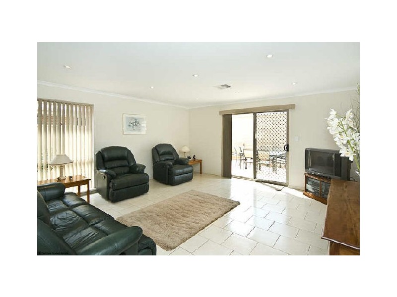 2 Kipsy Walk, Aldinga Beach SA 5173