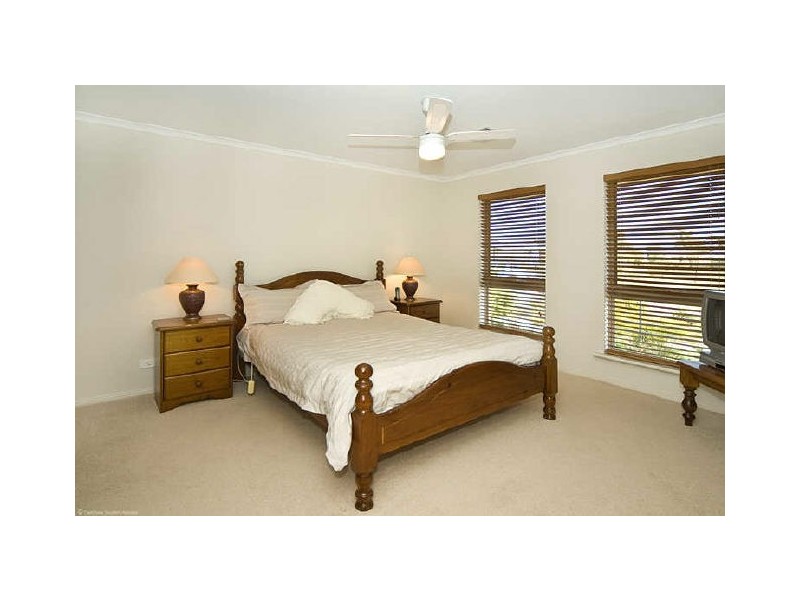 2 Kipsy Walk, Aldinga Beach SA 5173