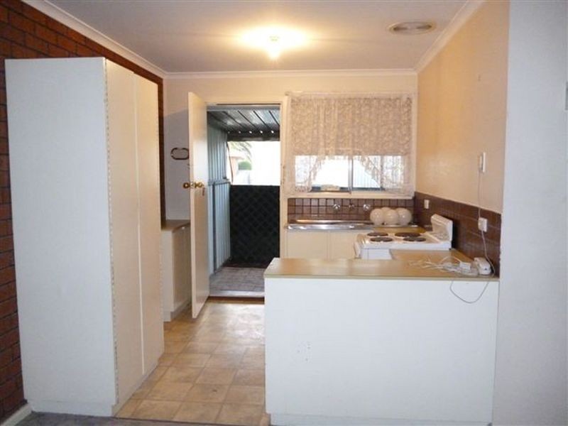 2/4 Croser Avenue, Aldinga Beach SA 5173