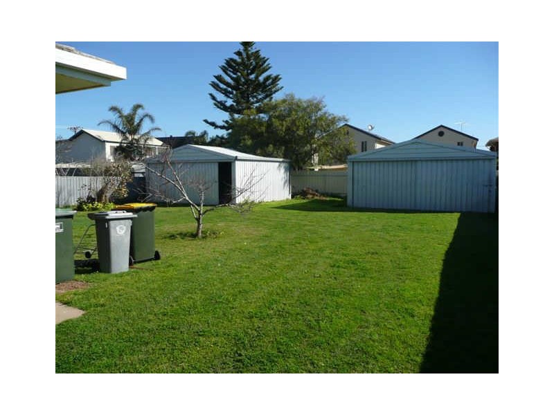 2/4 Croser Avenue, Aldinga Beach SA 5173