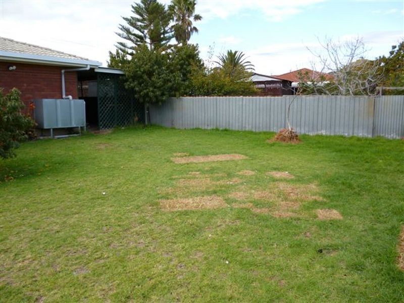 2/4 Croser Avenue, Aldinga Beach SA 5173