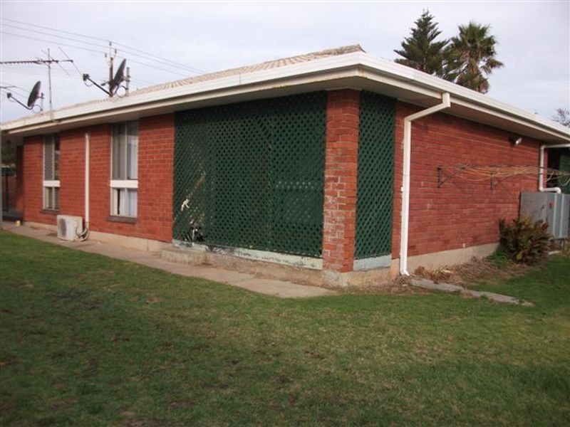 2/4 Croser Avenue, Aldinga Beach SA 5173