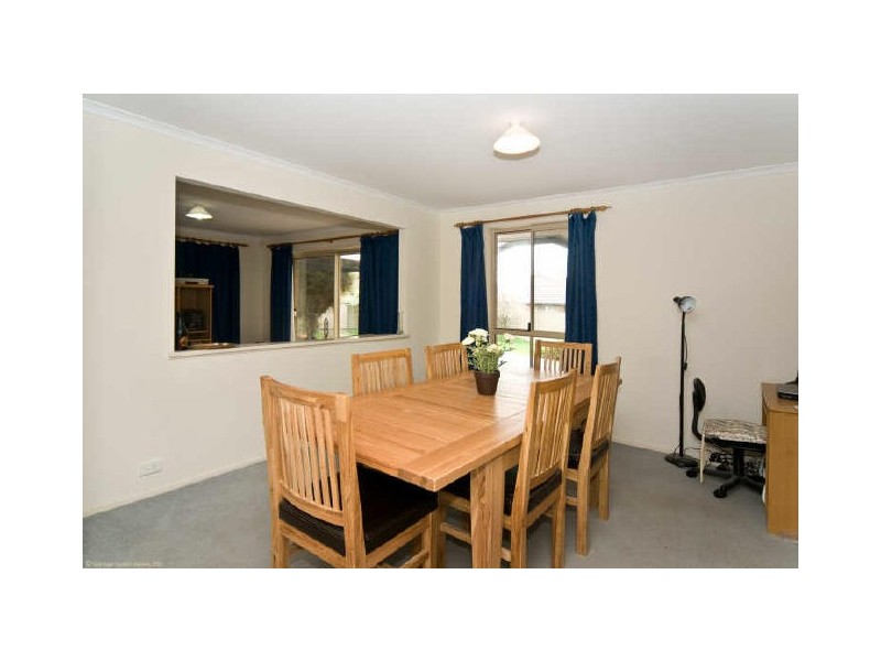 4 Glenview Grove, Seaford Rise SA 5169
