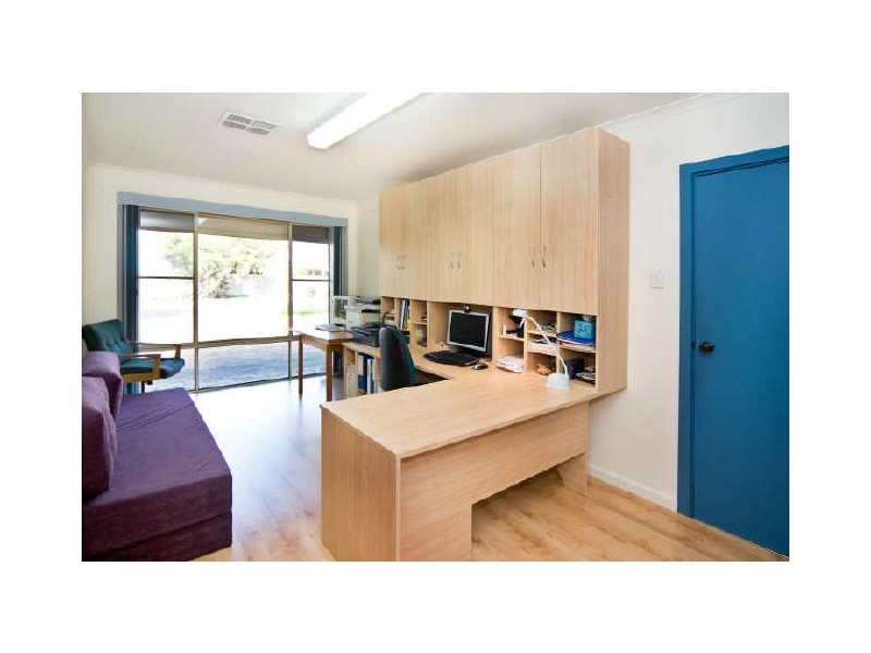 15 McBurney Crescent, Aldinga Beach SA 5173