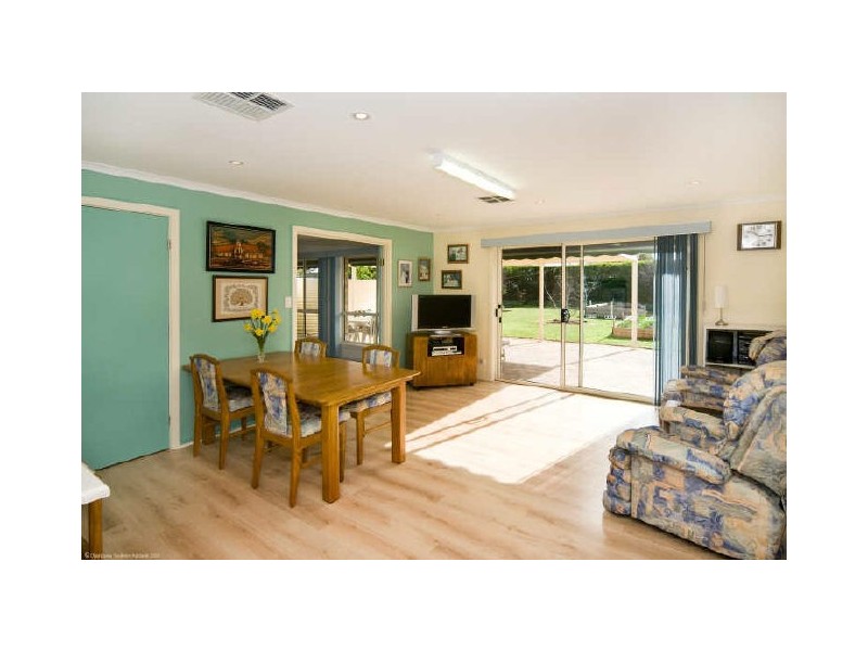 15 McBurney Crescent, Aldinga Beach SA 5173