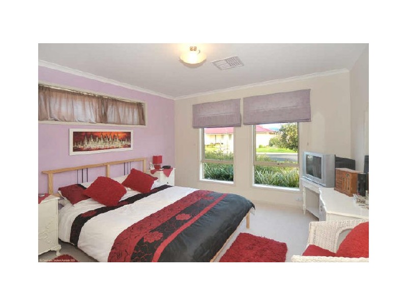 77 Kipsy Street, Aldinga Beach SA 5173