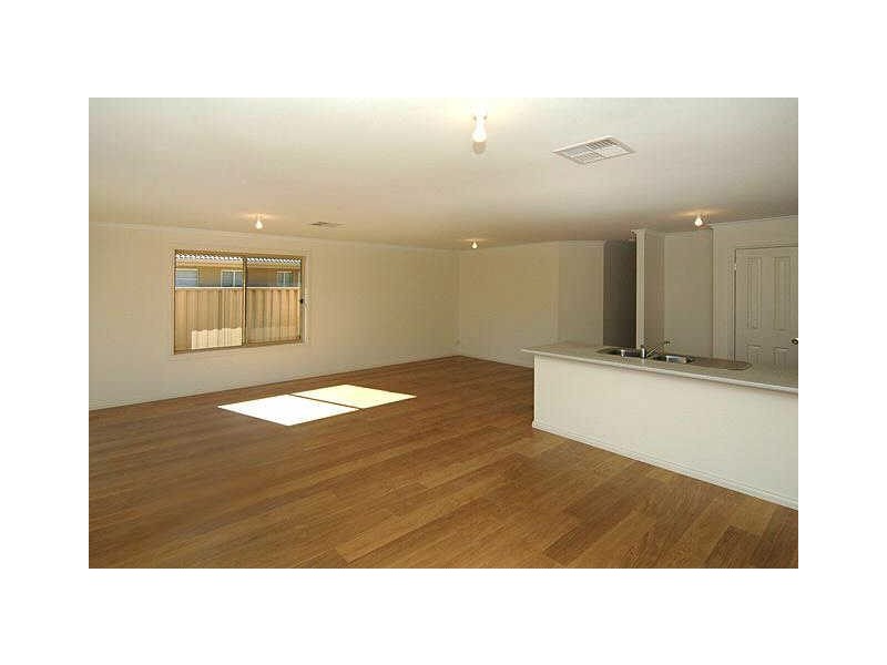 29 Whinnerah Avenue, Aldinga Beach SA 5173