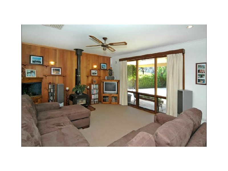 6 McBurney Crescent, Aldinga Beach SA 5173