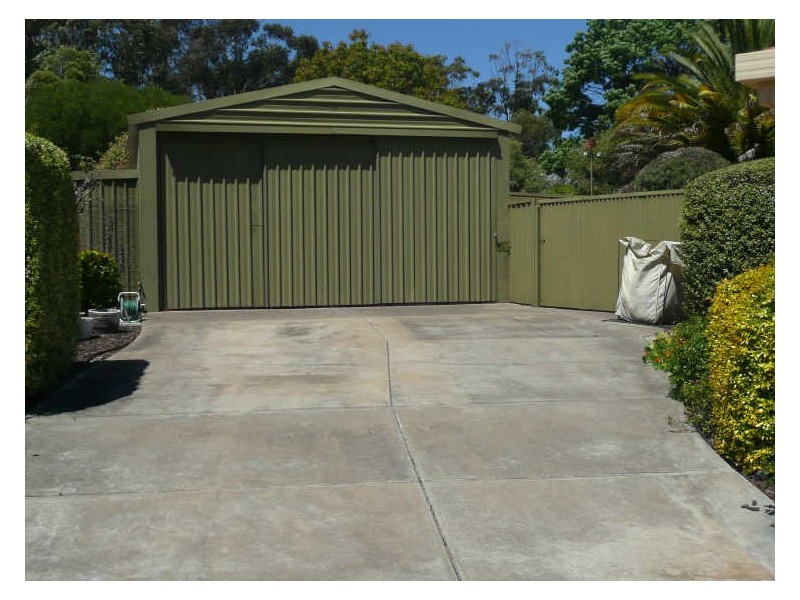 11 Andrew Henning Place, Willunga SA 5172