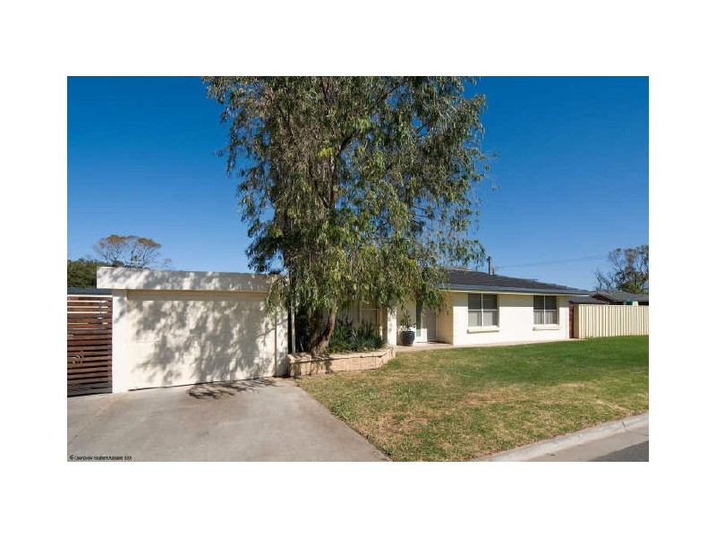 24 Stirling Crescent, Aldinga Beach SA 5173