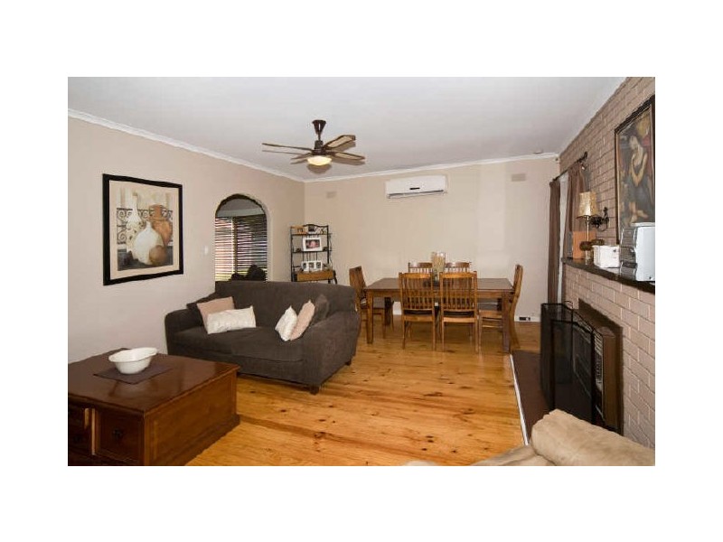 9 Carol Crst, Morphett Vale SA 5162