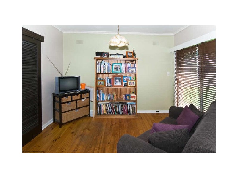 9 Carol Crst, Morphett Vale SA 5162
