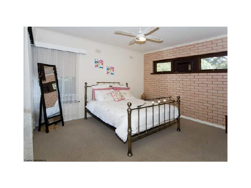 9 Carol Crst, Morphett Vale SA 5162