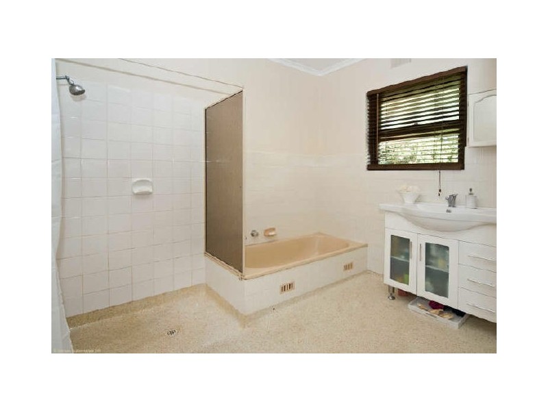 9 Carol Crst, Morphett Vale SA 5162