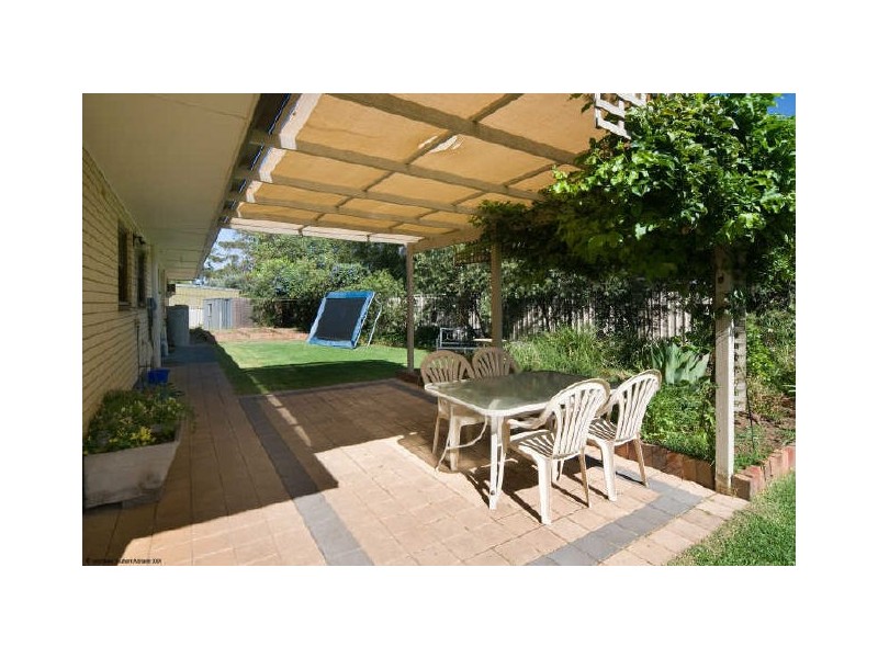 9 Carol Crst, Morphett Vale SA 5162