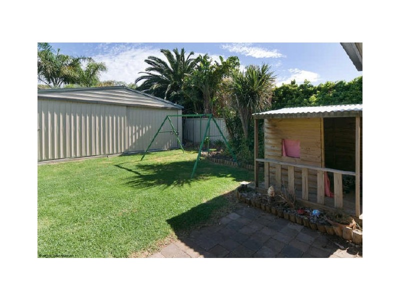 9 Carol Crst, Morphett Vale SA 5162