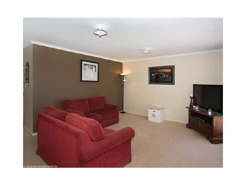 32 Barracoota Crescent, Aldinga Beach SA 5173