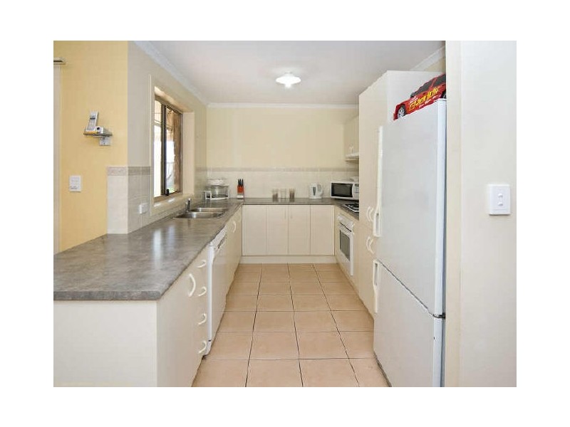 32 Barracoota Crescent, Aldinga Beach SA 5173