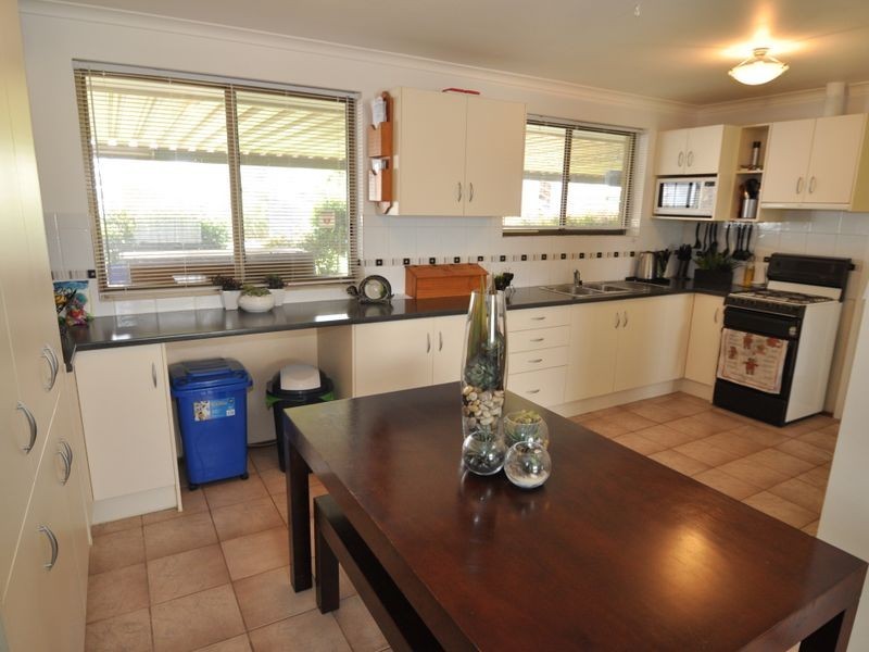 8 Stewart Avenue, Aldinga Beach SA 5173