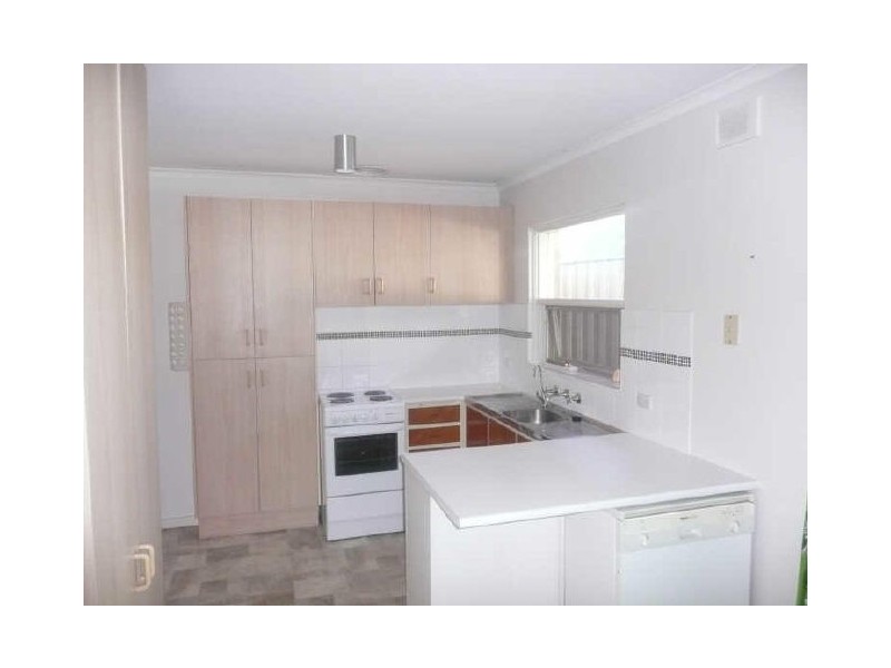 16 Seaview Street, Aldinga Beach SA 5173