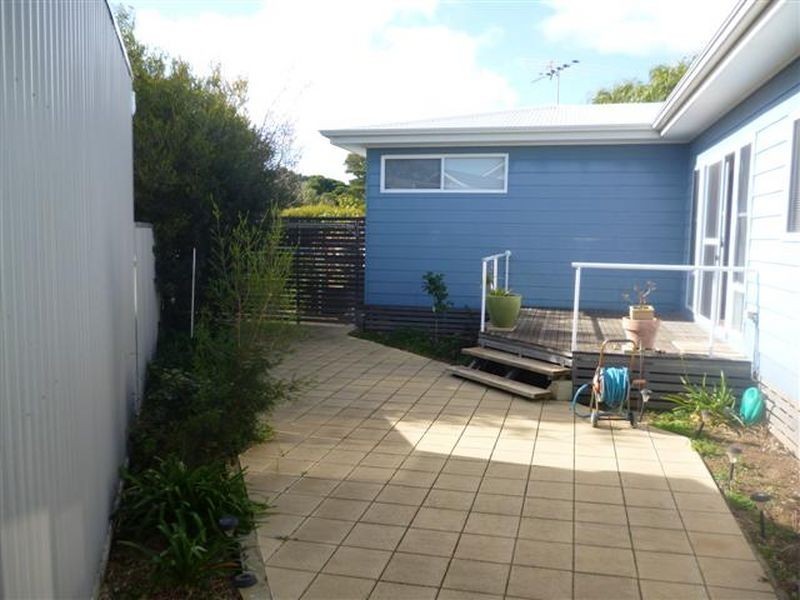 11 Anchor Terrace, Port Willunga SA 5173