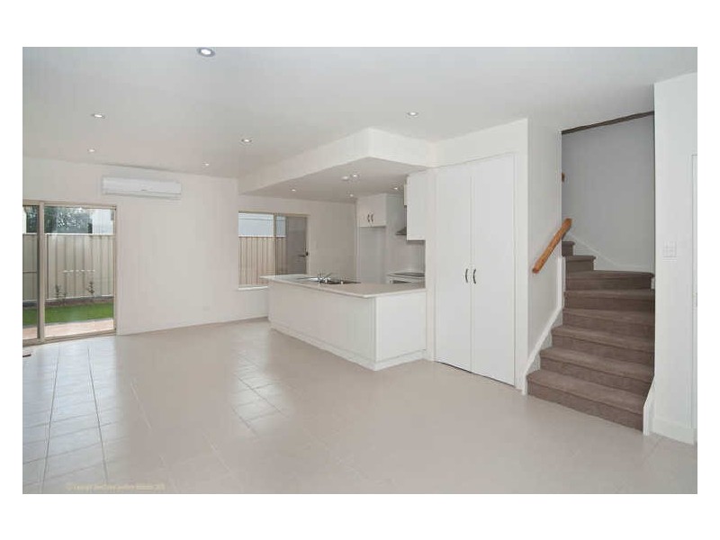 2 & 3 & 4/2 Whinnerah Avenue, Aldinga Beach SA 5173