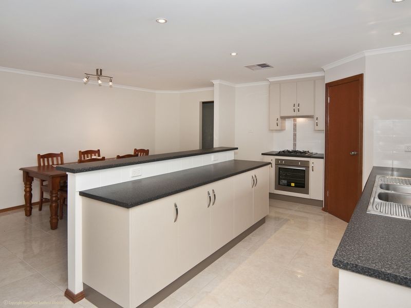 33 Whistlers Avenue, Aldinga Beach SA 5173