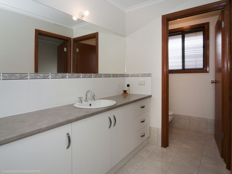 33 Whistlers Avenue, Aldinga Beach SA 5173