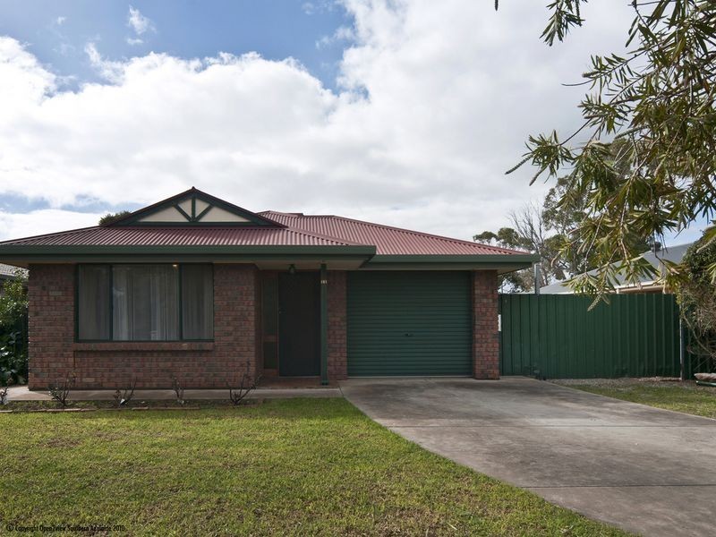 11 Stirling Crescent, Aldinga Beach SA 5173
