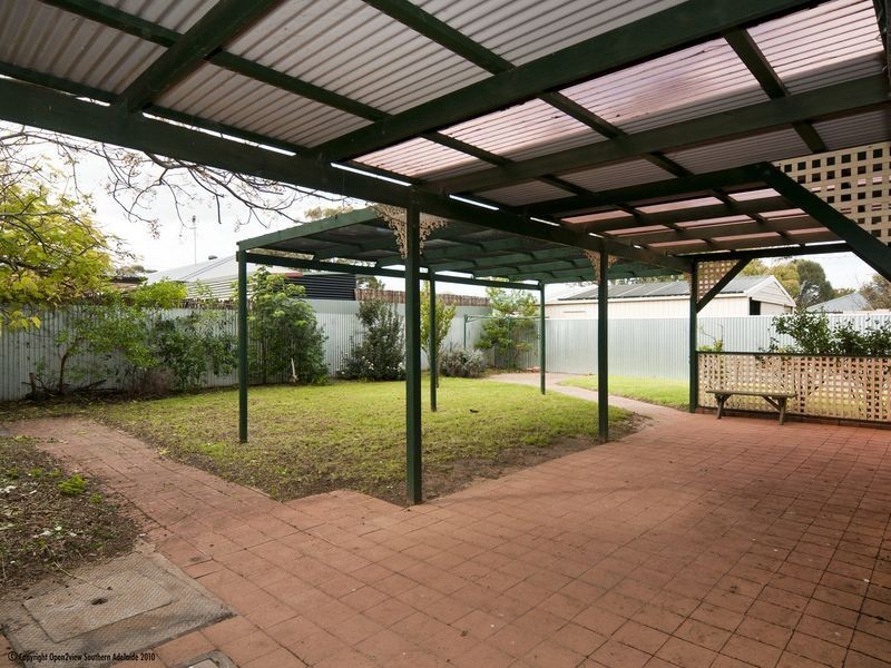 11 Stirling Crescent, Aldinga Beach SA 5173