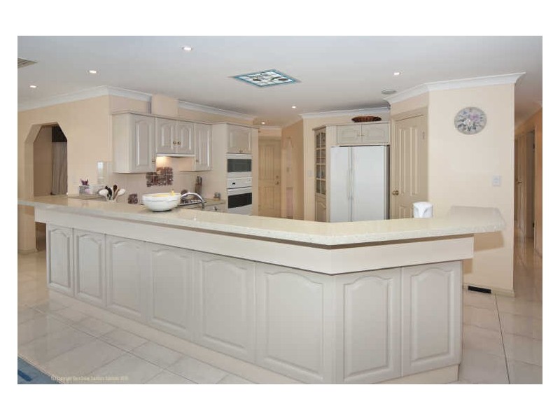 24 Augusta Drive, Seaford Rise SA 5169