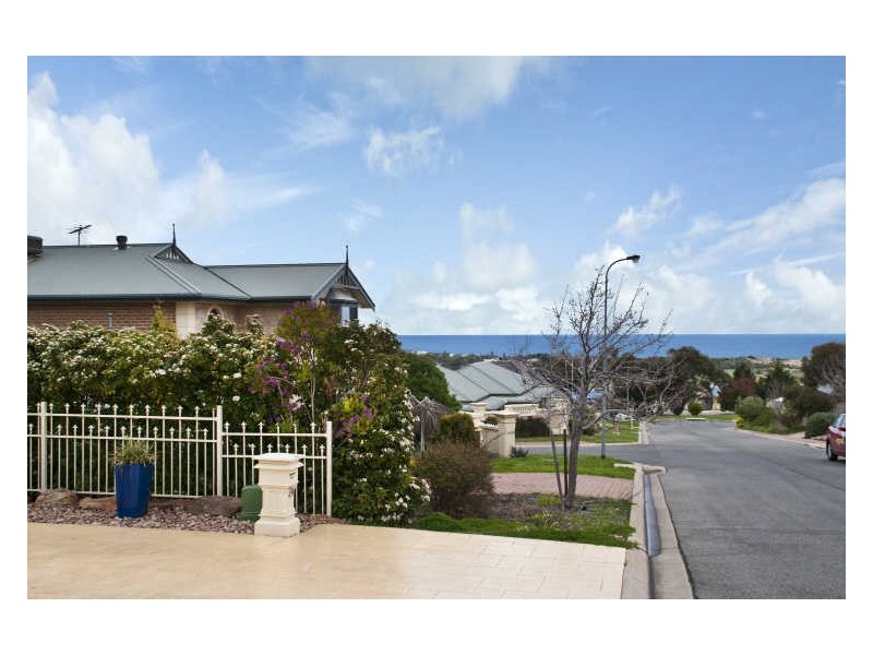 24 Augusta Drive, Seaford Rise SA 5169