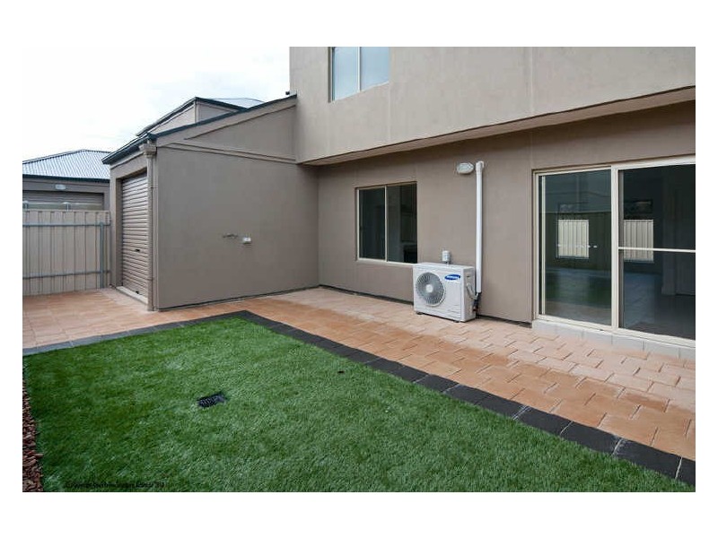 1/2 Whinnerah Avenue, Aldinga Beach SA 5173