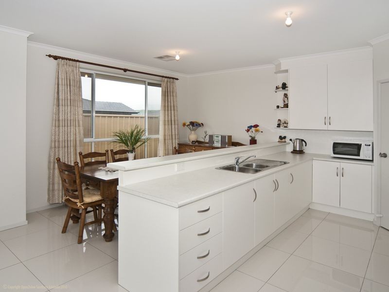 9 Knoll Avenue, Aldinga Beach SA 5173