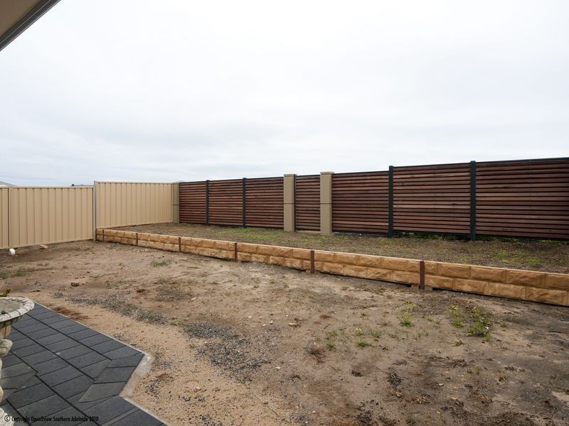 9 Knoll Avenue, Aldinga Beach SA 5173