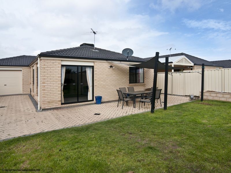 15 Blue Bay Avenue, Aldinga Beach SA 5173