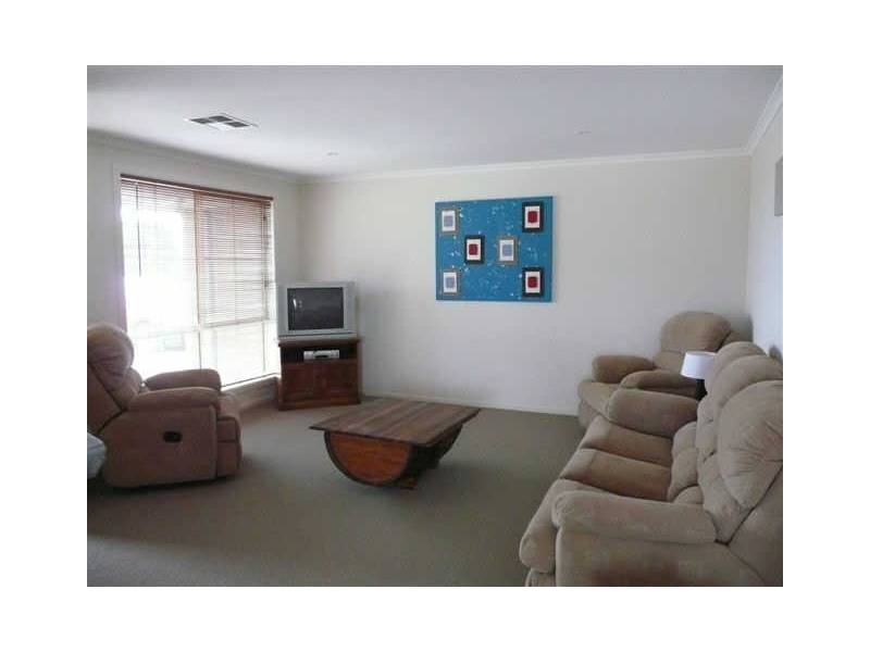 27 Periwinkle Drive, Aldinga Beach SA 5173