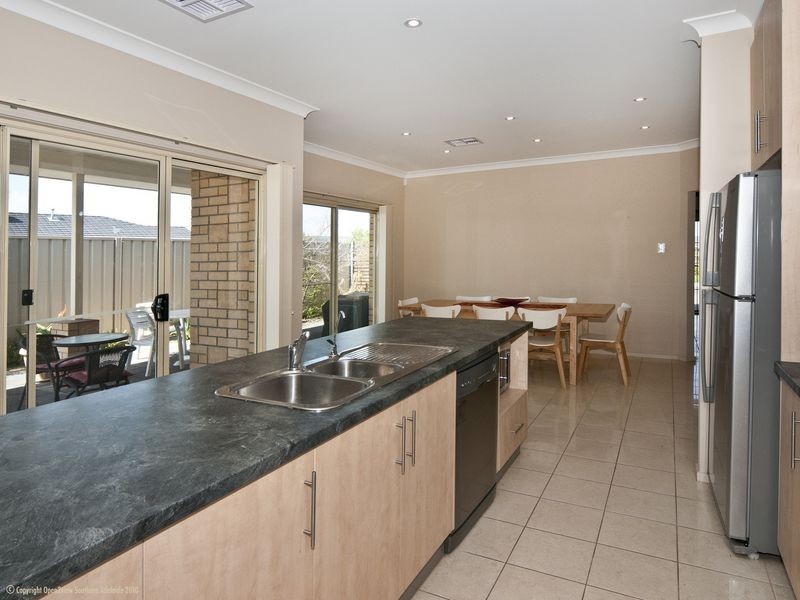 16 Cuttle Street, Aldinga Beach SA 5173