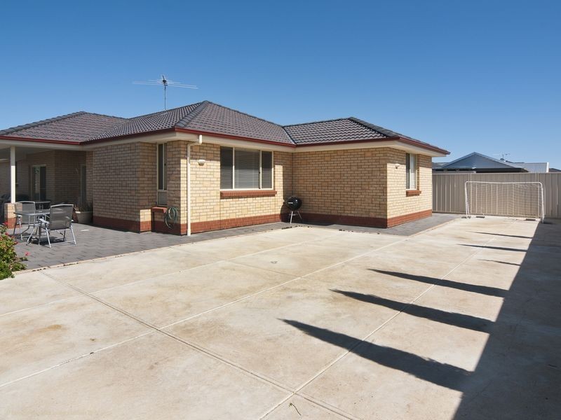 16 Cuttle Street, Aldinga Beach SA 5173