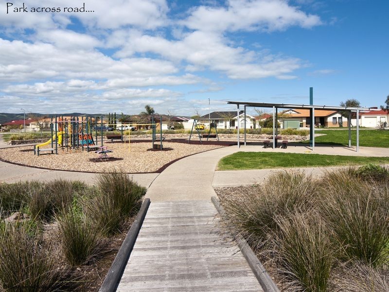 16 Cuttle Street, Aldinga Beach SA 5173