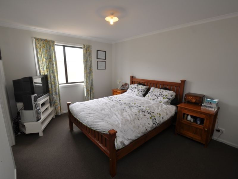 28 Blue Bay Avenue, Aldinga Beach SA 5173