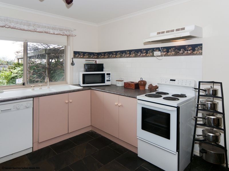 1 Hunt Street, Port Willunga SA 5173