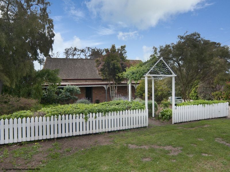 9 Irving Road, Aldinga Beach SA 5173