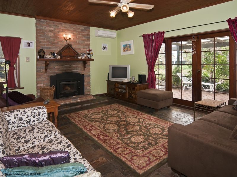 9 Irving Road, Aldinga Beach SA 5173