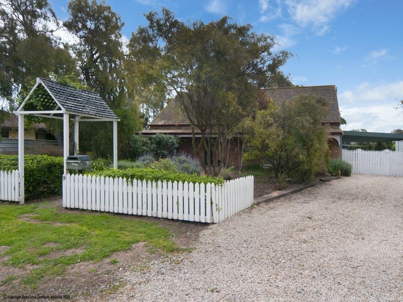 9 Irving Road, Aldinga Beach SA 5173