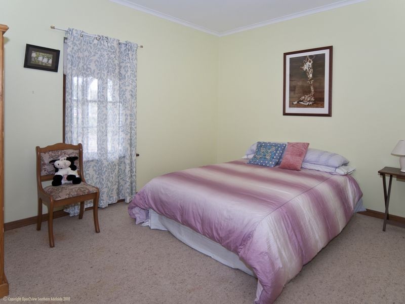 9 Irving Road, Aldinga Beach SA 5173