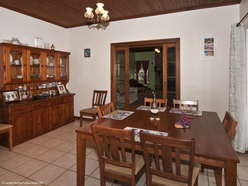 9 Irving Road, Aldinga Beach SA 5173