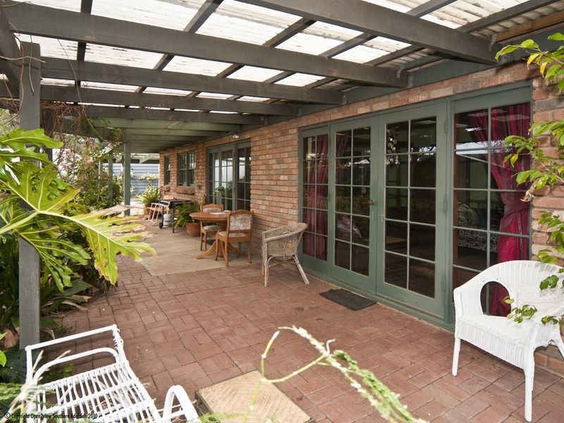 9 Irving Road, Aldinga Beach SA 5173